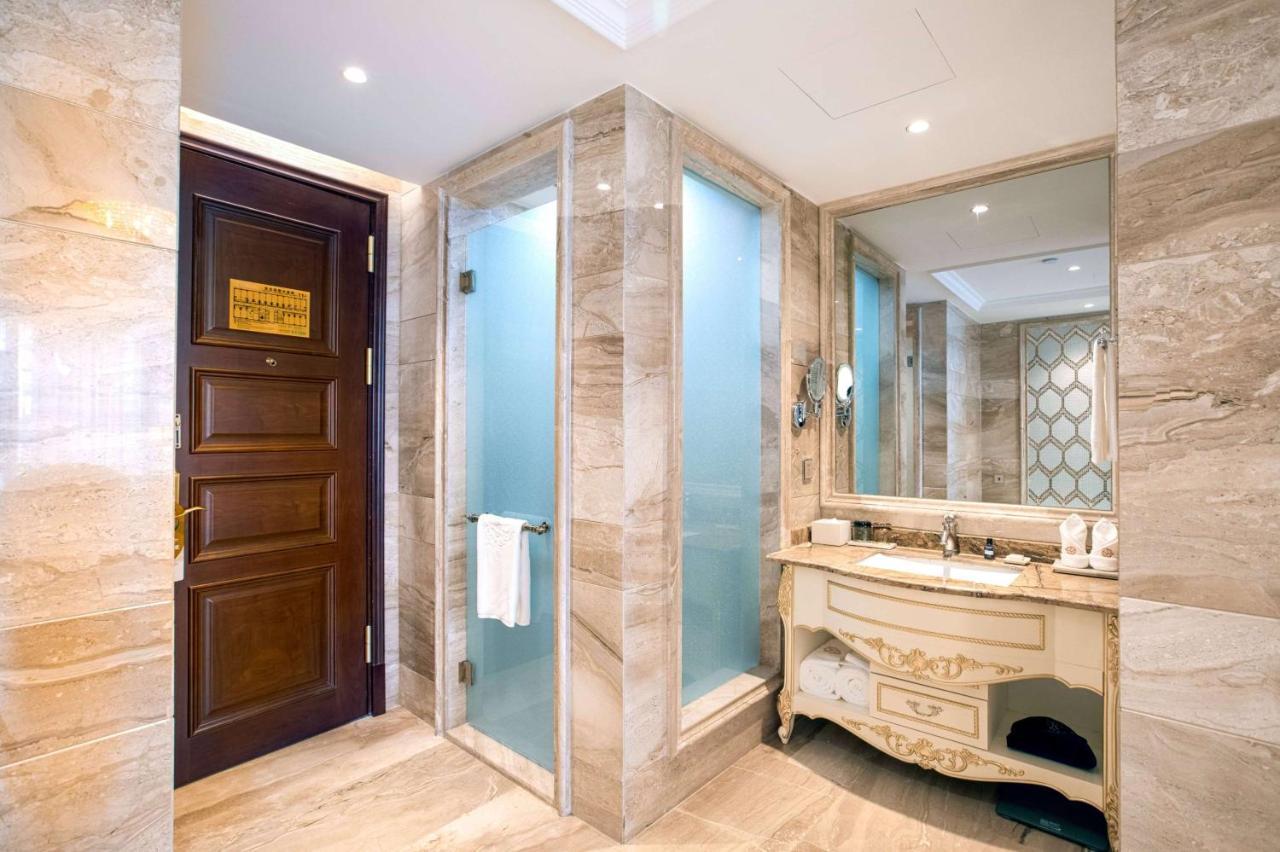 Wyndham Grand Kunming East Hotel Bagian luar foto
